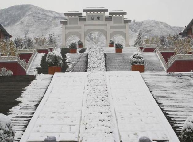 西安霸陵墓园