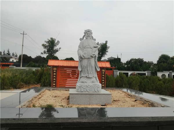 阎良汉皇树葬骨灰公墓在墓型设计上有哪些特点，如何满足不同客户的个性化需求？