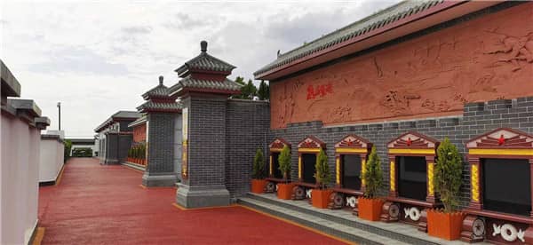 西安阎良汉皇树葬墓园是由哪个机构批准并主管的?它的主要特色是什么?
