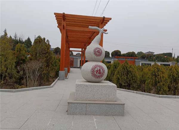 如果我想在西安市购买树葬墓位，应该如何选择？