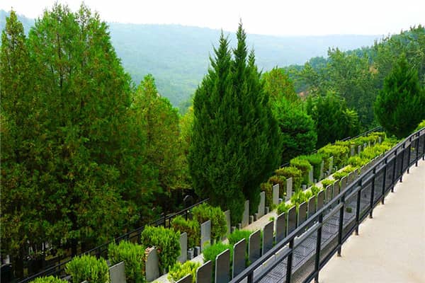西安寿阳山墓园,如何选择合适的坟位?