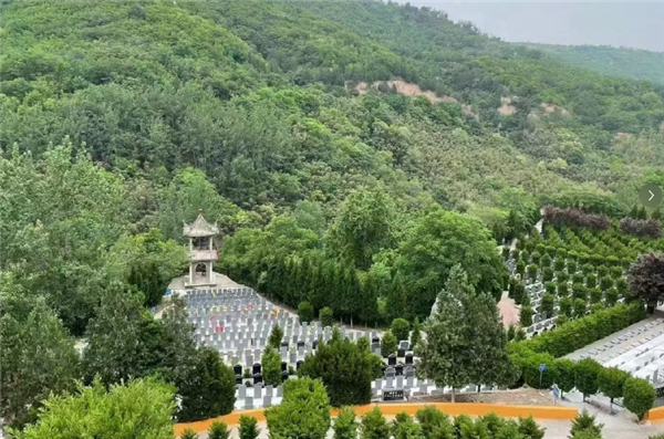 寿阳山墓园的环境与设施