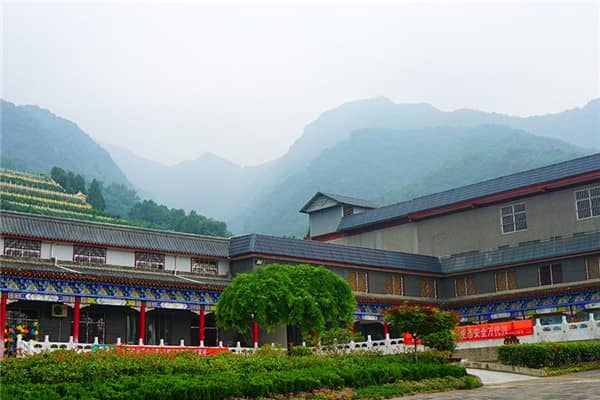 陕西省西安市九龙山墓园,珍爱生命