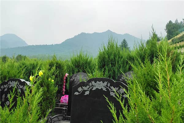 九龙山公墓福寿碑介绍