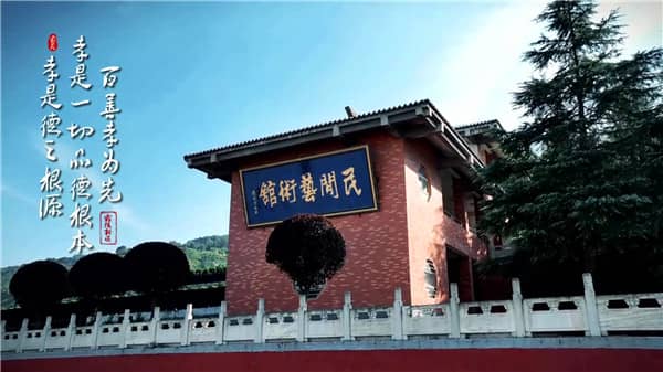 让每朵花每棵草皆有情 霸陵墓园新区环境美