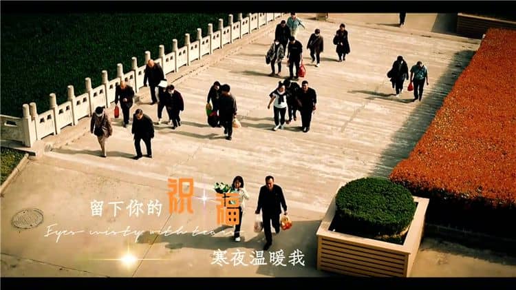 西安霸陵墓园新区的功勋园如何成为连接过去与未来的桥梁，传承红色文化？