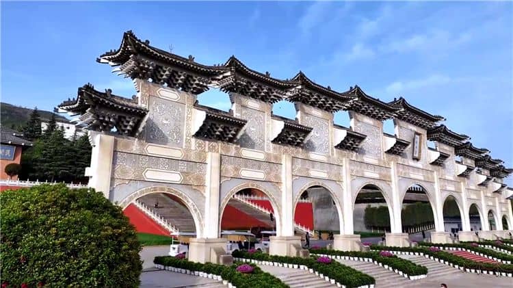 西安霸陵墓园232路公交车可直达,陵园墓地选购攻略