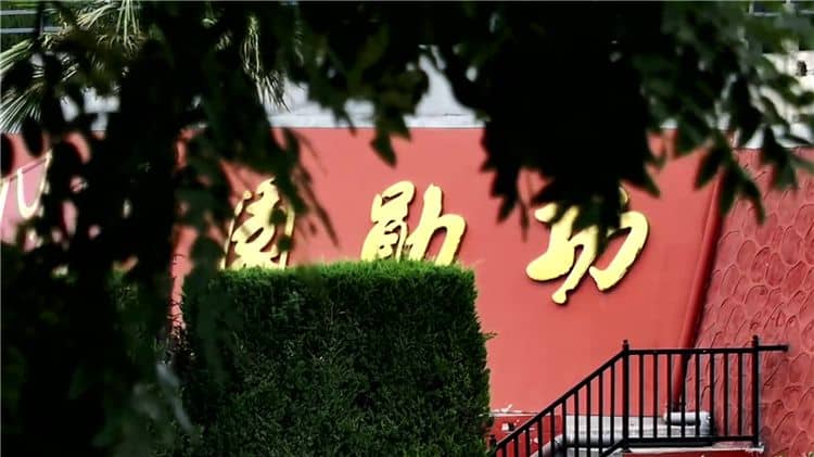 西安霸陵墓园为客户提供哪些免费服务？