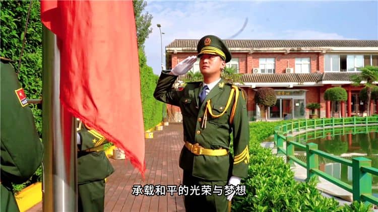 西安霸陵墓园和霸陵墓园新区是一个吗？西安霸陵墓园有几个门？