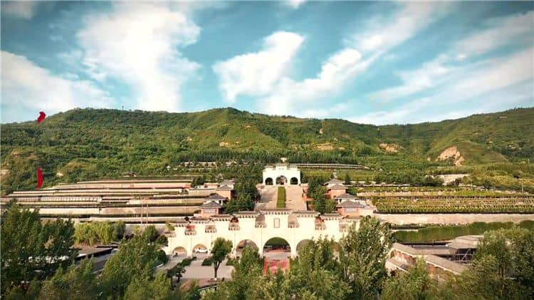 西安凤栖山公墓霸陵墓园新区哪个好?优缺点分析
