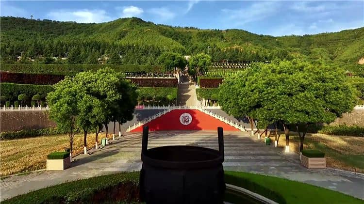 亡人三周年得提前一天祭奠吗?时间安排与习俗解析