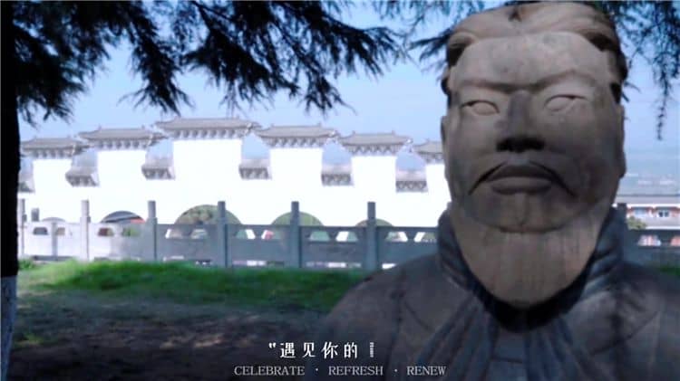 乘坐免费班车前往西安霸陵墓园新区需要注意哪些事项?