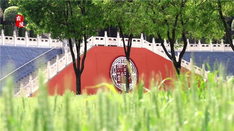 在西安霸陵墓园新区，客户参观墓位并选定后的接待流程是怎样的？