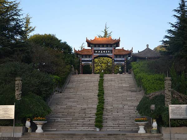 西安高桥墓地具体位置